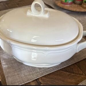 Mikasa French Countryside casserole serving dish